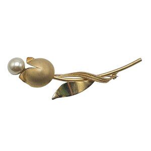 Vintage Large Gold Tone Flower Brooch Pin With Faux Pearl Accent